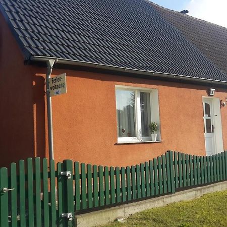 Ferienwohnung Mahlzow 沃尔加斯特 外观 照片