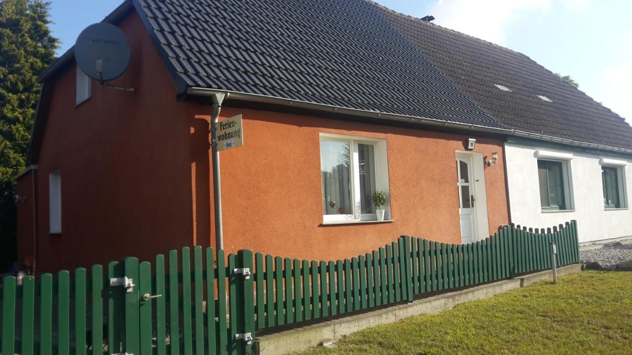 Ferienwohnung Mahlzow 沃尔加斯特 外观 照片